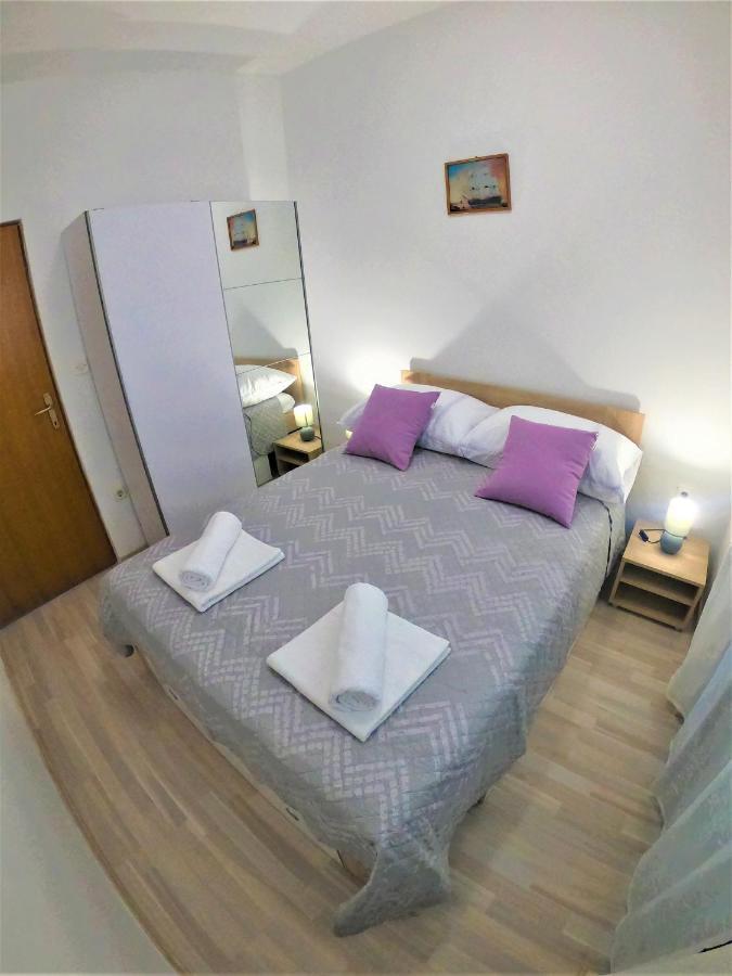 Apartman Tina Ražanac Exterior foto